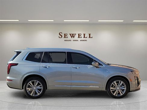 New 2025 Cadillac XT6 Premium Luxury w/ Technology Package image 6