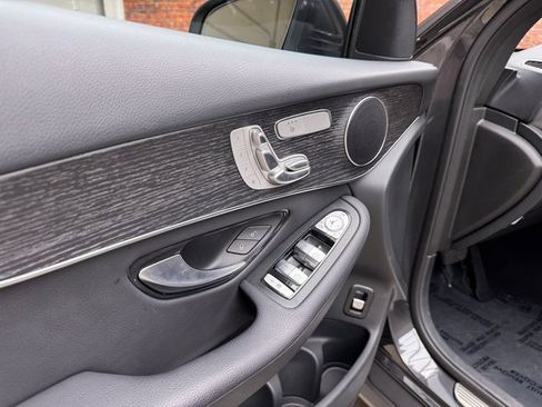 Certified 2022 Mercedes-Benz GLC 300 4MATIC image 11