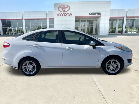 Used 2019 Ford Fiesta SE FWD image 12