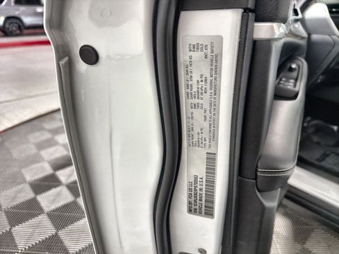 Used 2023 Jeep Grand Cherokee L Limited image 30