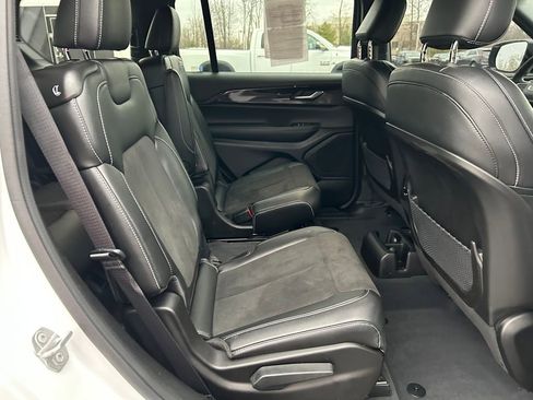 Certified 2023 Jeep Grand Cherokee L Laredo image 26