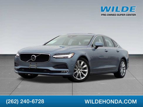 Used 2017 Volvo S90 T6 Momentum w/ Vision Package image 1