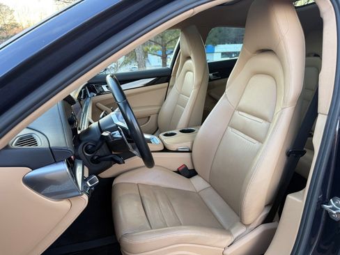Used 2018 Porsche Panamera 4S image 35