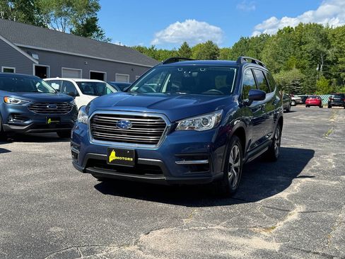 Used 2020 Subaru Ascent Premium w/ Convenience Package AWD/4WD image 3
