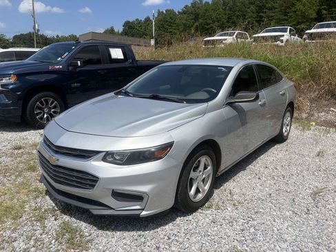 Used 2018 Chevrolet Malibu LS FWD image 3