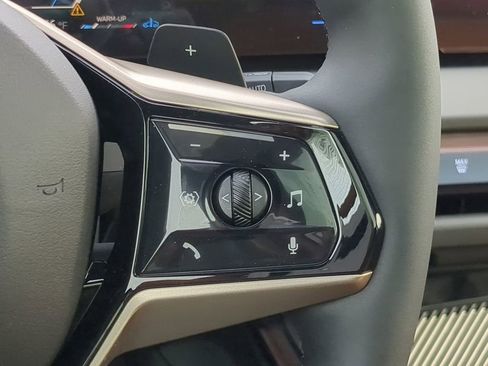 Used 2025 BMW X3 xDrive30i w/ Premium Package image 27