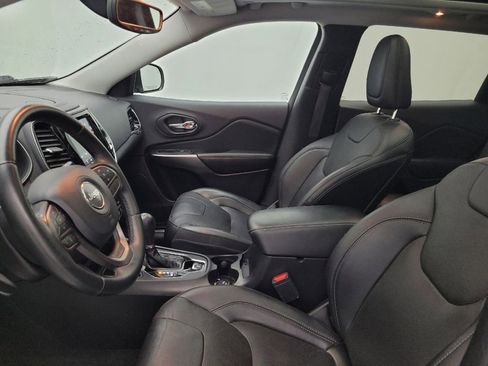 Used 2019 Jeep Cherokee Limited FWD image 17