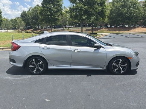 Used 2017 Honda Civic Touring image 10