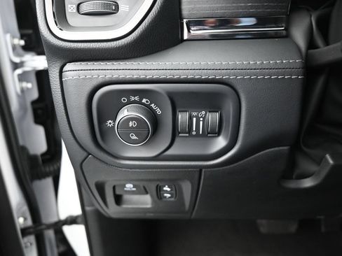 Used 2024 RAM 1500 Limited AWD/4WD image 18