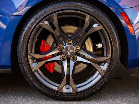 Used 2023 Chevrolet Camaro SS RWD image 27