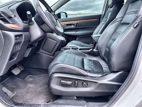 Used 2019 Honda CR-V Touring image 18