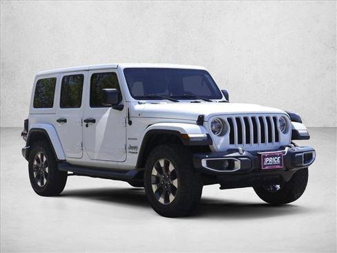 Used 2018 Jeep Wrangler Unlimited Sahara AWD/4WD image 3