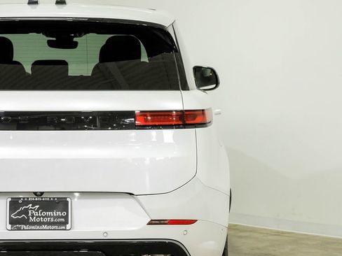 Used 2024 Land Rover Range Rover Sport Dynamic SE image 44