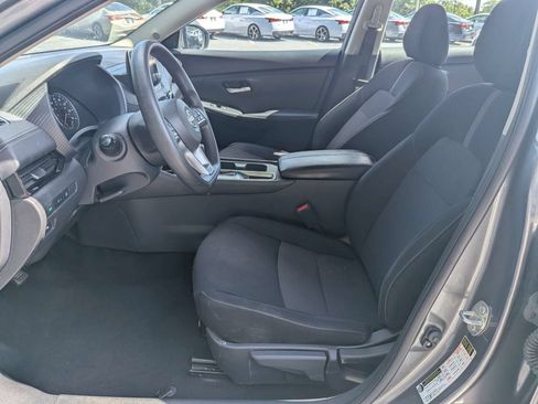 Used 2025 Nissan Sentra SV FWD image 18