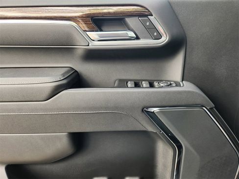 New 2025 GMC Sierra 1500 Elevation image 15