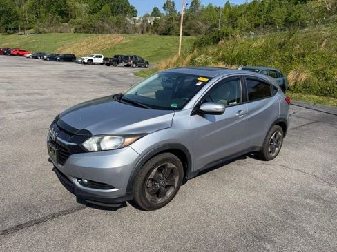 Used 2018 Honda HR-V EX image 1