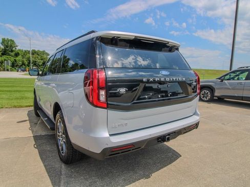 Used 2025 Ford Expedition Active AWD/4WD image 4