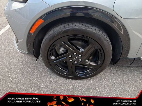 Certified 2024 Chevrolet Equinox EV RS FWD image 10