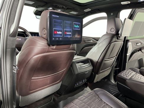 Used 2022 Cadillac Escalade Sport Platinum w/ LPO, ONYX Package AWD/4WD image 40