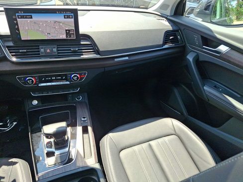 Used 2023 Audi Q5 2.0T Premium Plus w/ Premium Plus Package AWD/4WD image 11