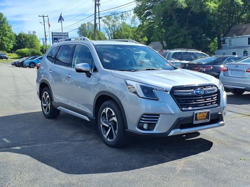 Used 2023 Subaru Forester Touring w/ Popular Package #3 AWD/4WD image 3