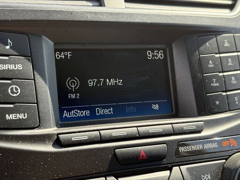 Used 2018 Ford Explorer XLT AWD/4WD image 37