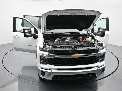 Certified 2025 Chevrolet Silverado 2500 LT w/ Convenience Package image 43