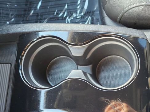 Used 2020 Honda Pilot Elite image 12