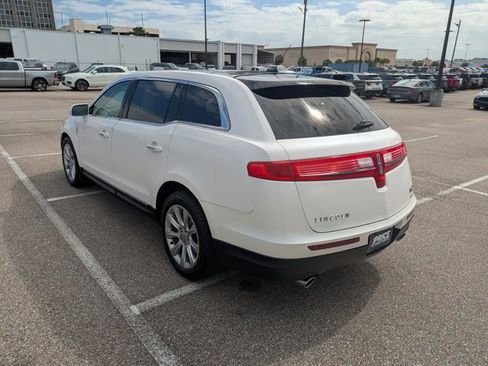 Used 2013 Lincoln MKT AWD image 7
