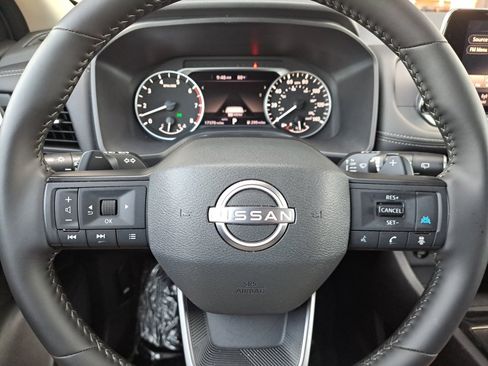 Used 2026 Nissan Rogue SV AWD/4WD image 30