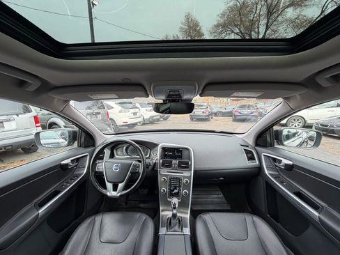 Used 2015 Volvo XC60 T5 image 2