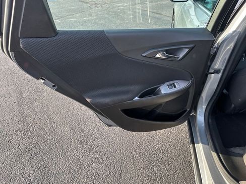 Used 2023 Chevrolet Malibu LT image 32