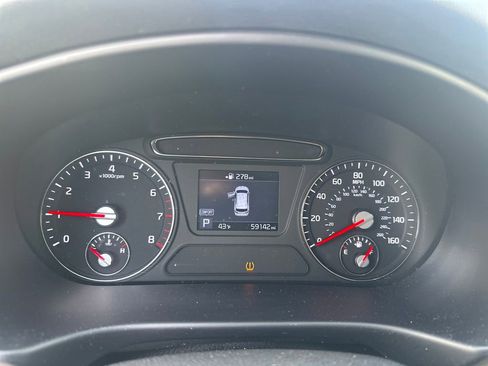 Used 2020 Kia Sorento LX image 15