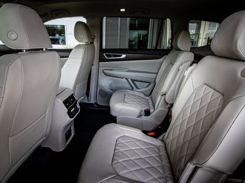 New 2026 Volkswagen Atlas SEL Premium R-Line image 48