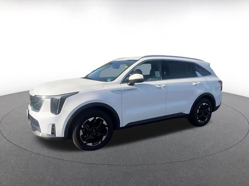 Used 2024 Kia Sorento S FWD image 8