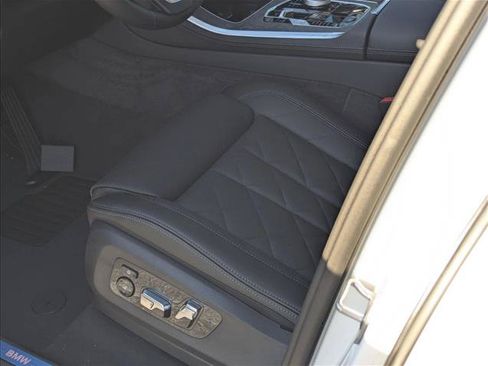 Used 2026 BMW X5 sDrive40i w/ Climate Comfort Package RWD image 4