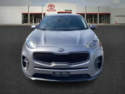 Used 2018 Kia Sportage LX image 2