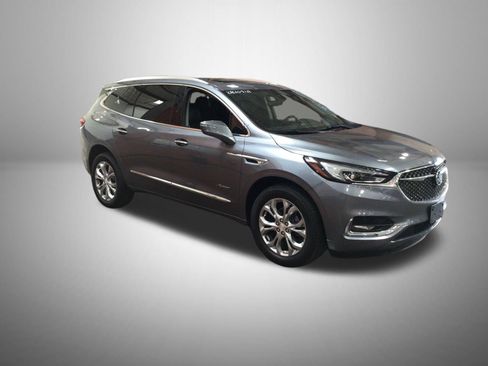 Used 2020 Buick Enclave Avenir w/ Avenir Technology Package AWD/4WD image 3