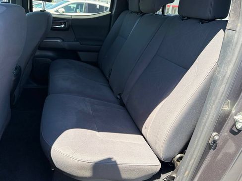 Certified 2019 Toyota Tacoma TRD Off-Road w/ Technology Package RWD image 34
