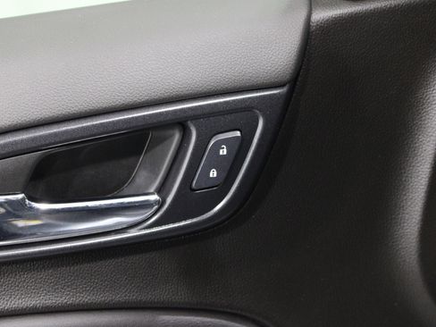 Used 2019 Chevrolet Tahoe LT image 9