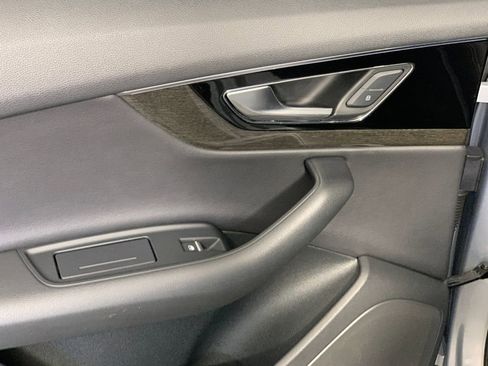 Used 2019 Audi Q7 3.0T Premium Plus AWD/4WD image 32