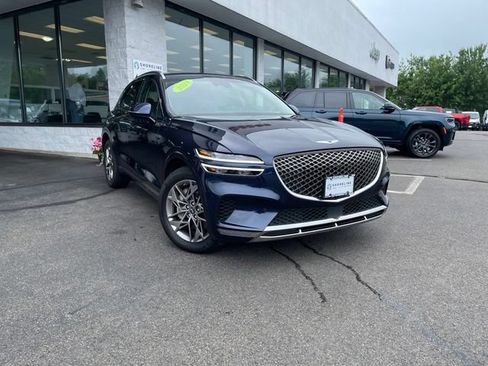 Used 2024 Genesis GV70 2.5T w/ Advanced Package AWD/4WD image 3