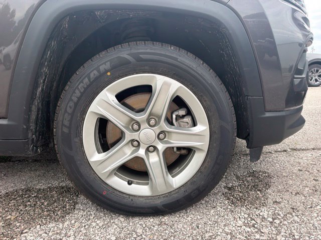 Used 2024 Jeep Compass Latitude AWD/4WD image 10