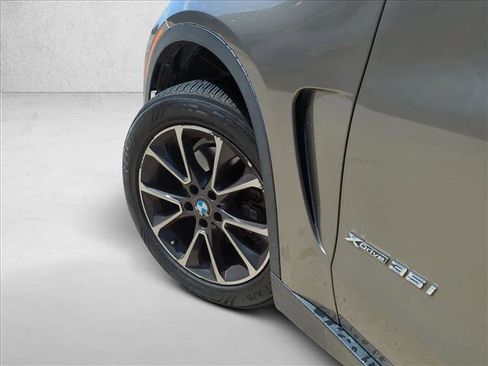 Used 2018 BMW X5 xDrive35i image 3
