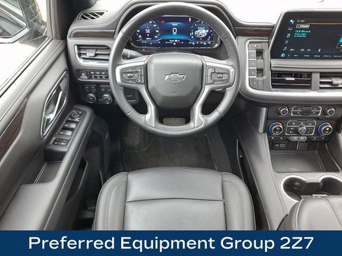 Used 2024 Chevrolet Suburban Z71 w/ Luxury Package AWD/4WD image 3