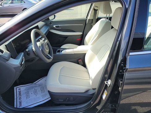Used 2025 Hyundai Sonata SEL FWD image 9