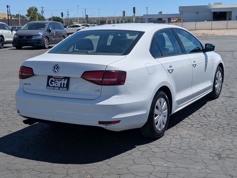 Used 2016 Volkswagen Jetta S FWD image 3