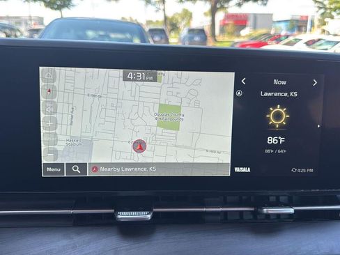 Used 2024 Kia Carnival SX FWD image 30