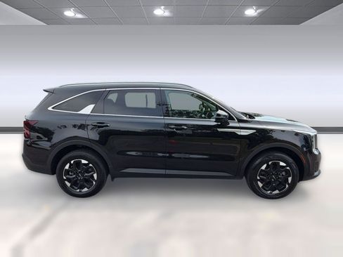 Used 2024 Kia Sorento S AWD/4WD image 8