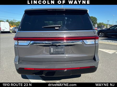 Certified 2024 Lincoln Navigator Black Label AWD/4WD image 5